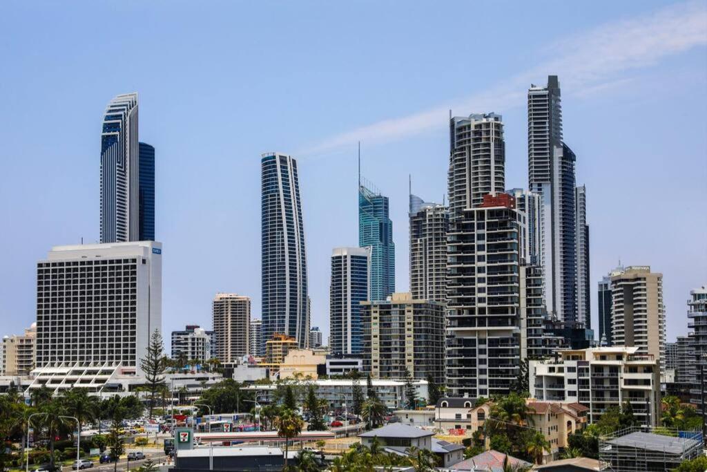 Modern 1 Brm Apartment With Pool Close To Beach Gold Coast Exteriér fotografie
