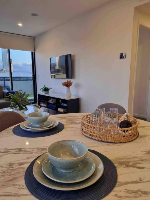 Modern 1 Brm Apartment With Pool Close To Beach Gold Coast Exteriér fotografie
