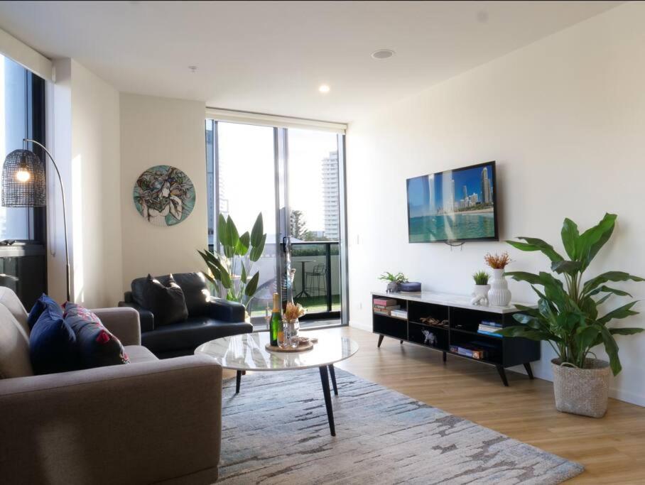 Modern 1 Brm Apartment With Pool Close To Beach Gold Coast Exteriér fotografie